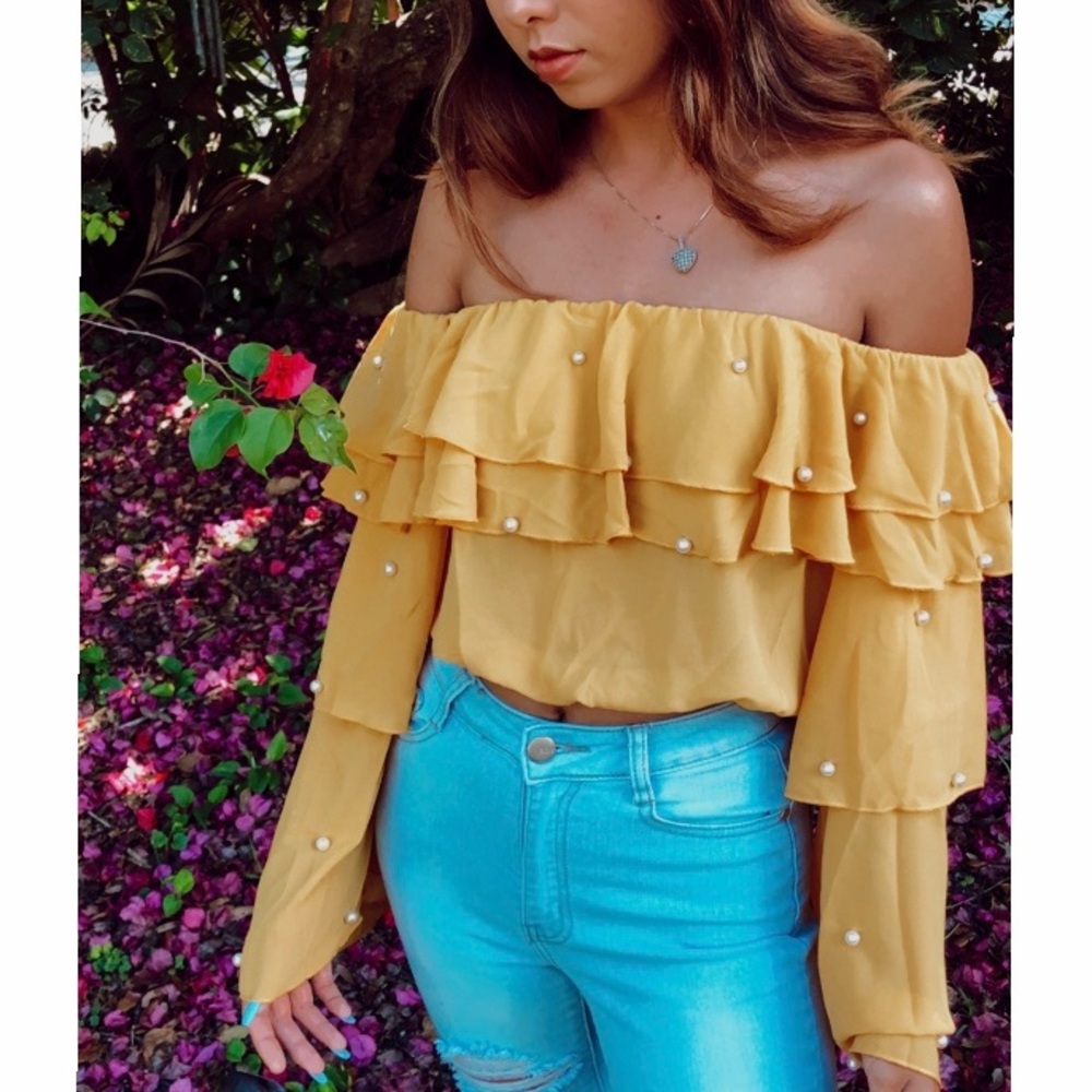 “Chelsea” Ruffle Top in Canary